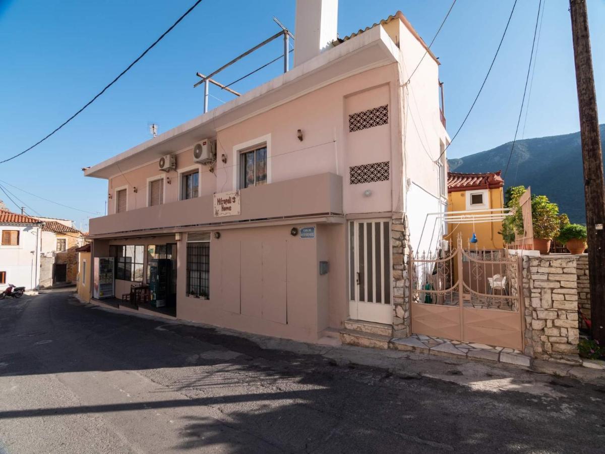 Mitropoli'S Home Leonidio Exterior photo